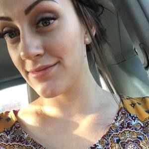 Meet your Posher, Robyn